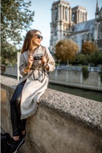 FemTravelerinParis